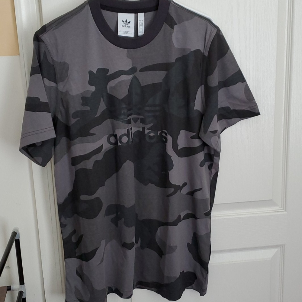 Adidas Tshirt